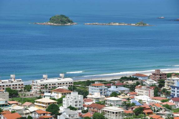 Praia de Palmas, quase uma nova Jurerê Internacional, em Governador Celso Ramos, litoral de Santa Catarina